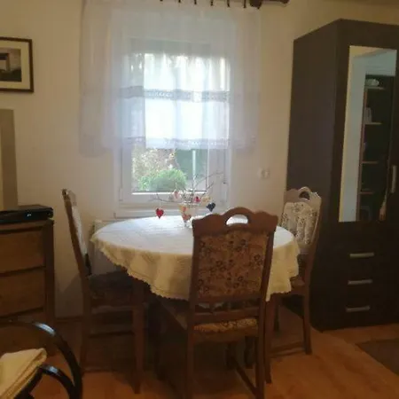 Pihenj Meg Apartman Sirok