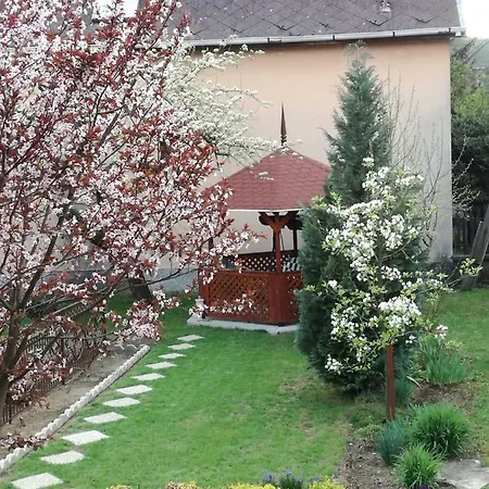 Pihenj Meg Apartman *
